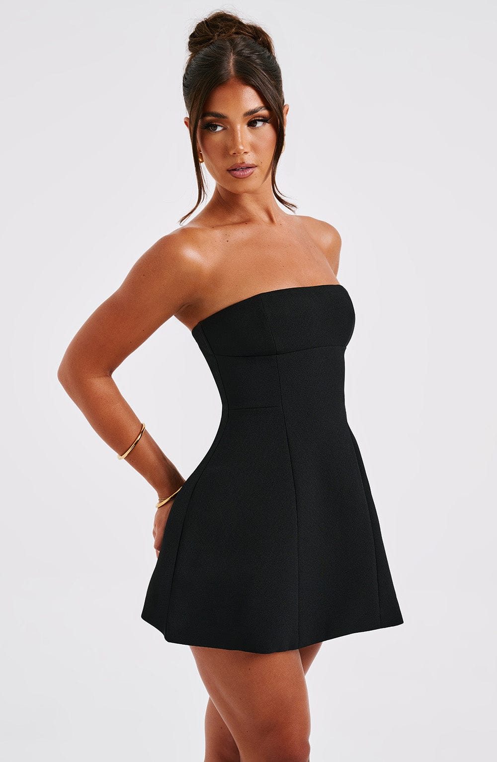 Chic Anna Elegance Black Mini Dress